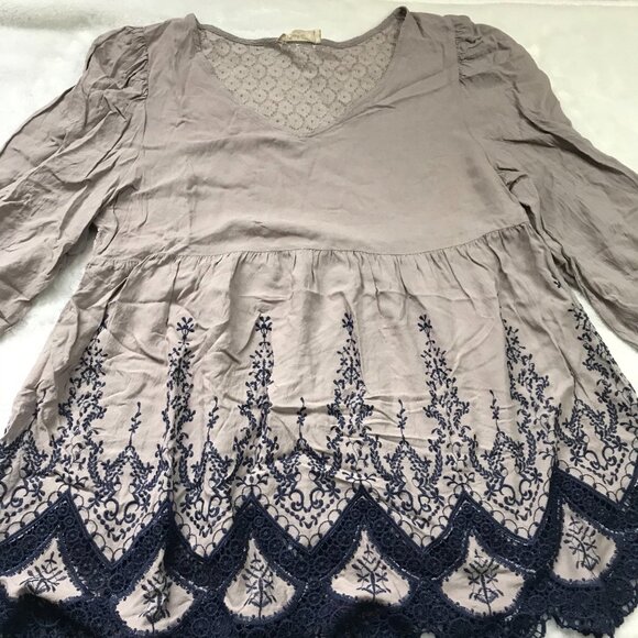Altar'd State Embroidered Tunic Top Women's Medium 100% Rayon Lace Accents Blue - Picture 6 of 12